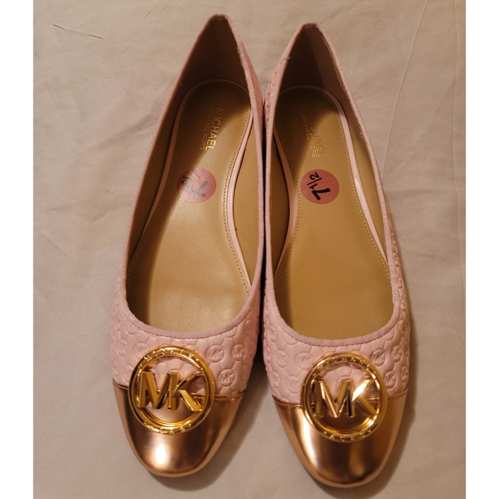MICHAEL KORS Ballet Flats Pink With Gold Logo & Toe Caps Size 7.5 - Picture 2 of 13